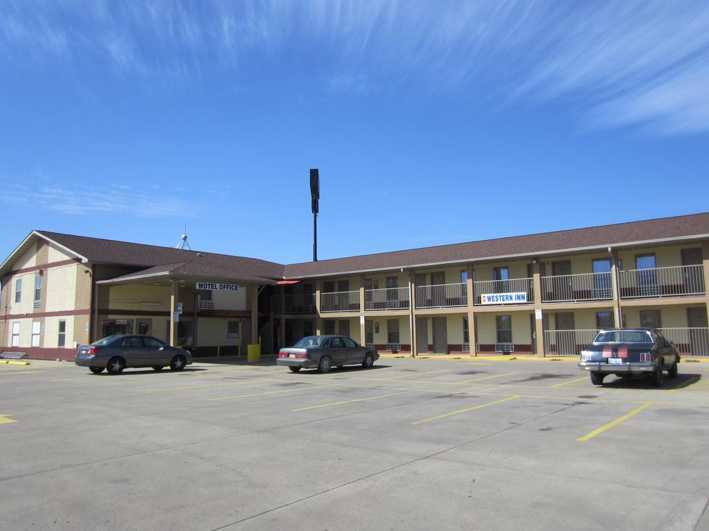 First Western - Fairmont Motel